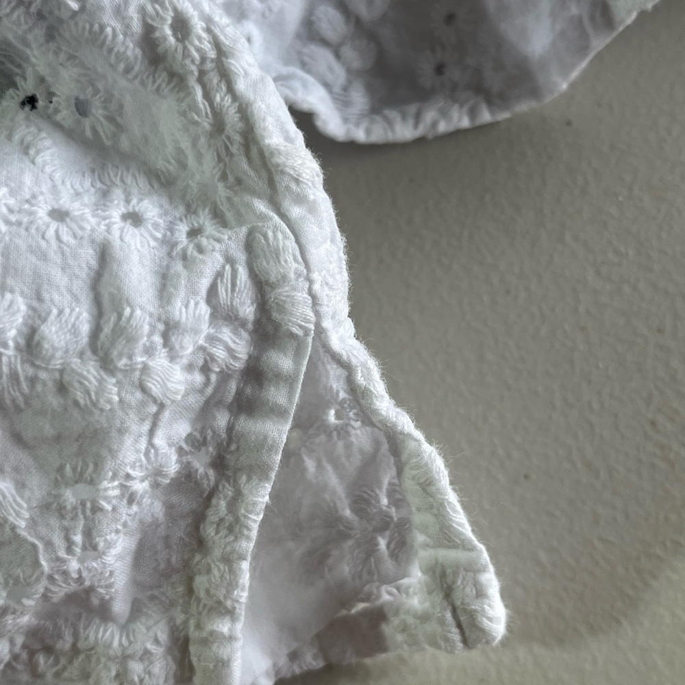 LIZ CLAIBORNE CAREER PETITE CROP TOP WOMEN P/L WHITE EYELET FEMININE DELICATE - Picture 8 of 9